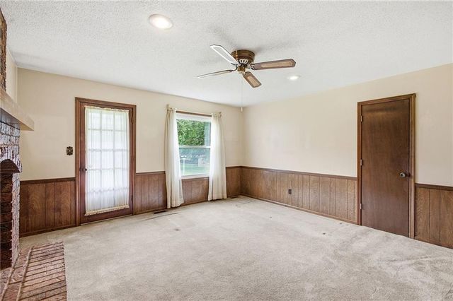 1209 SW Eugene Street, Blue Springs, MO 64015