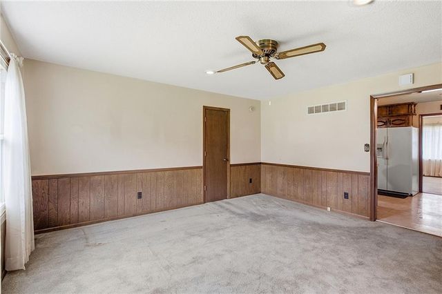 1209 SW Eugene Street, Blue Springs, MO 64015