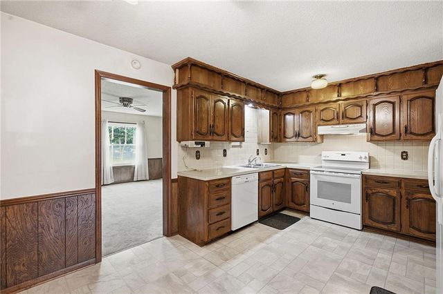 1209 SW Eugene Street, Blue Springs, MO 64015