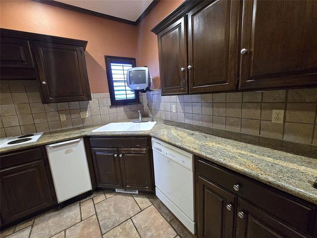 11300 N Pennsylvania Avenue 109, Oklahoma City, OK 73120