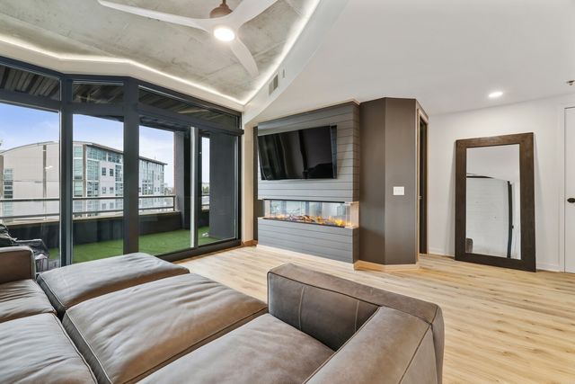 600 12th Ave S Apt 629, Nashville, TN 37203