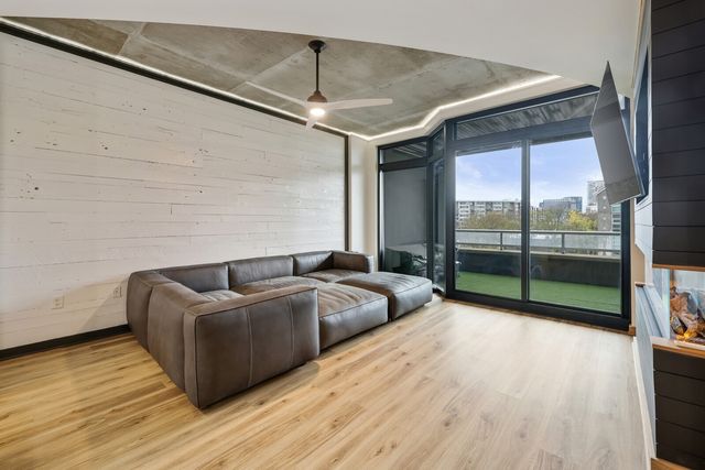 600 12th Ave S Apt 629, Nashville, TN 37203