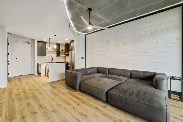 600 12th Ave S Apt 629, Nashville, TN 37203