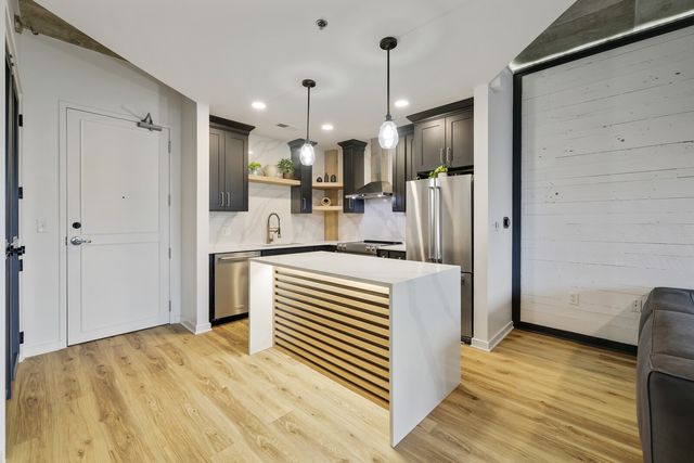 600 12th Ave S Apt 629, Nashville, TN 37203