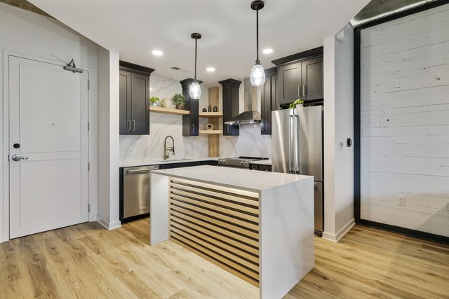 600 12th Ave S Apt 629, Nashville, TN 37203