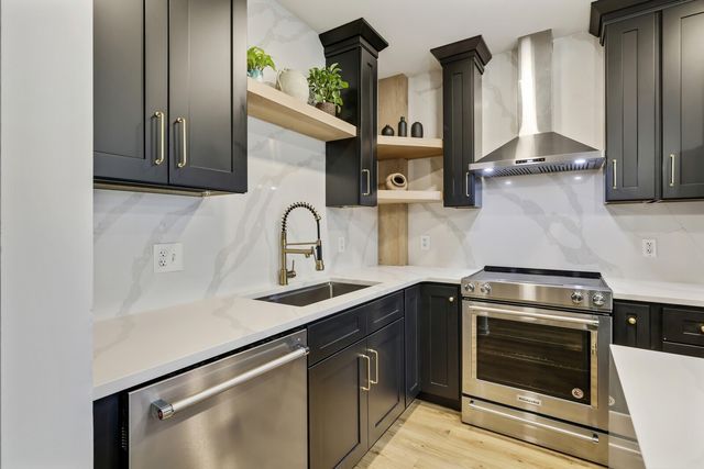 600 12th Ave S Apt 629, Nashville, TN 37203