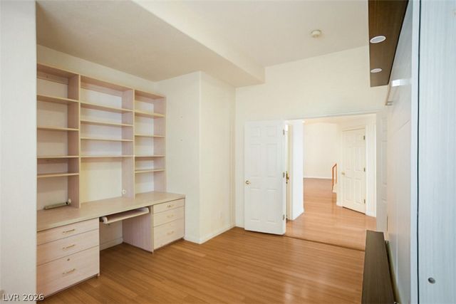 2120 Waterbury Lane, Las Vegas, NV 89134