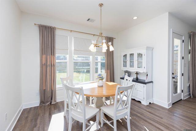 10045 Clarks Ferry, Baton Rouge, LA 70817