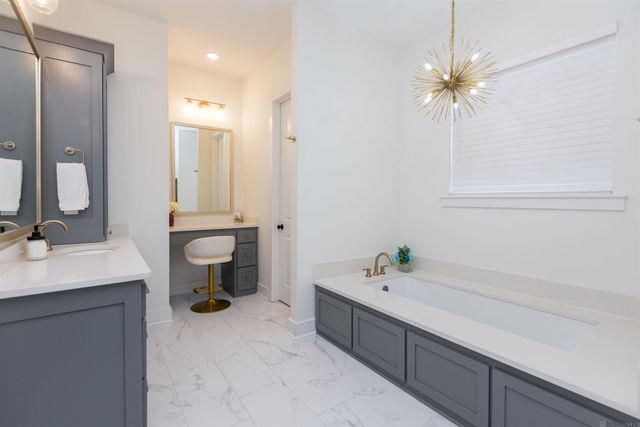 10045 Clarks Ferry, Baton Rouge, LA 70817