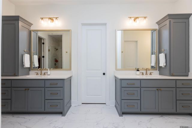 10045 Clarks Ferry, Baton Rouge, LA 70817