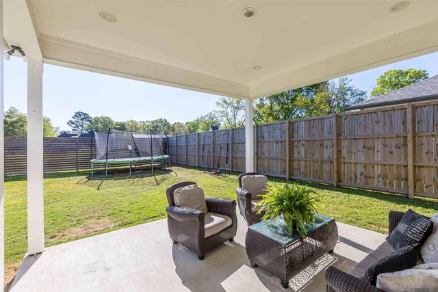 10045 Clarks Ferry, Baton Rouge, LA 70817