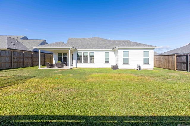 10045 Clarks Ferry, Baton Rouge, LA 70817