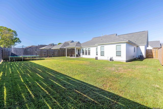 10045 Clarks Ferry, Baton Rouge, LA 70817