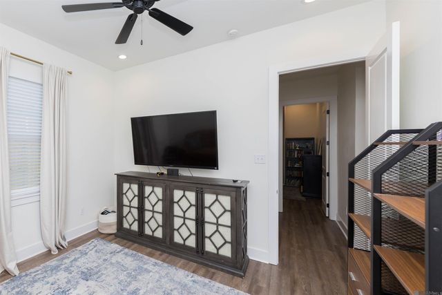 10045 Clarks Ferry, Baton Rouge, LA 70817