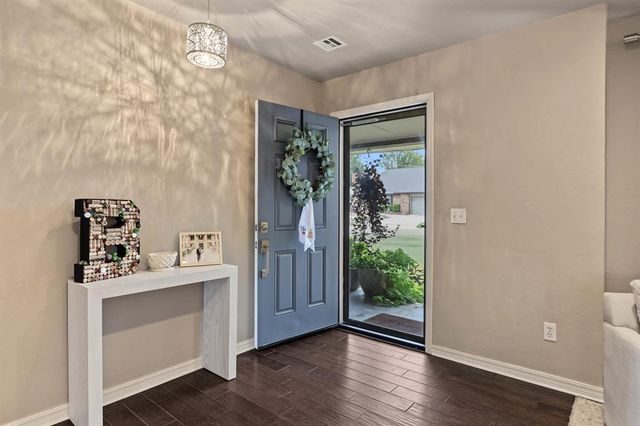 2709 NW 58th Place, Oklahoma City, OK 73112