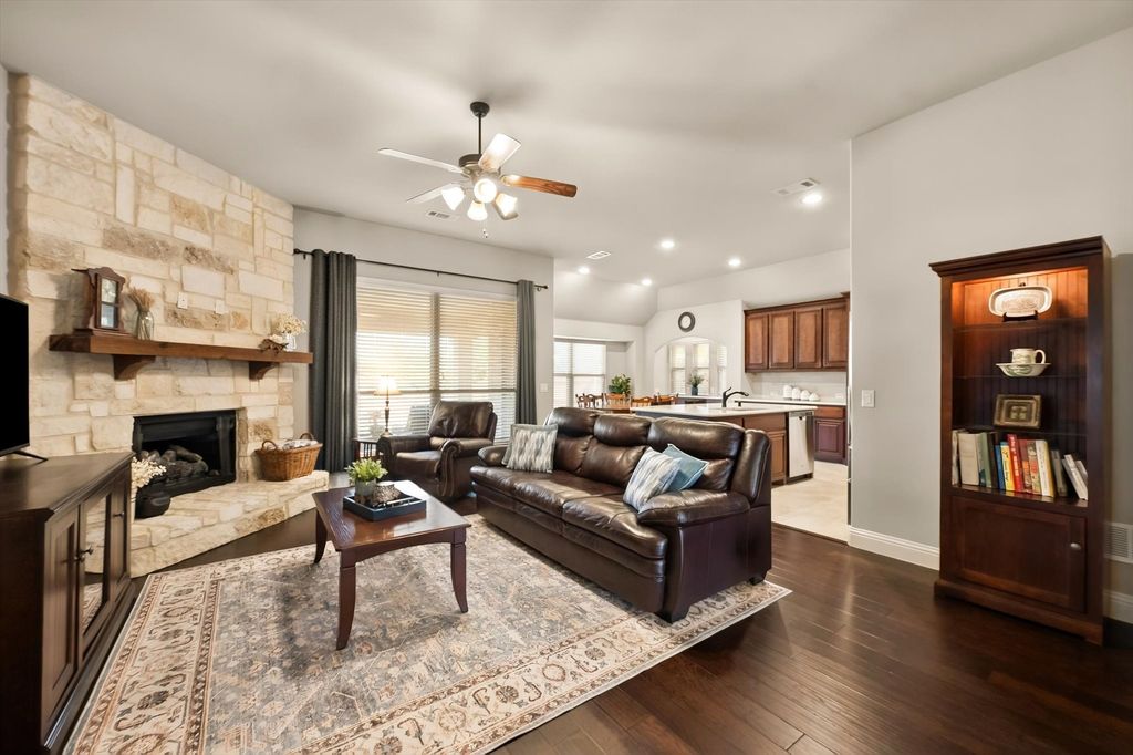 1120 Cardinal Ridge Road, Burleson, TX 76028 — photo 4