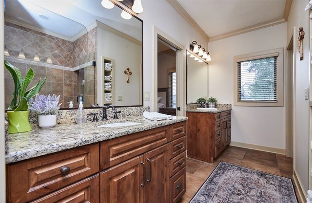 3704 Bluestem Road, Norwalk, IA 50211