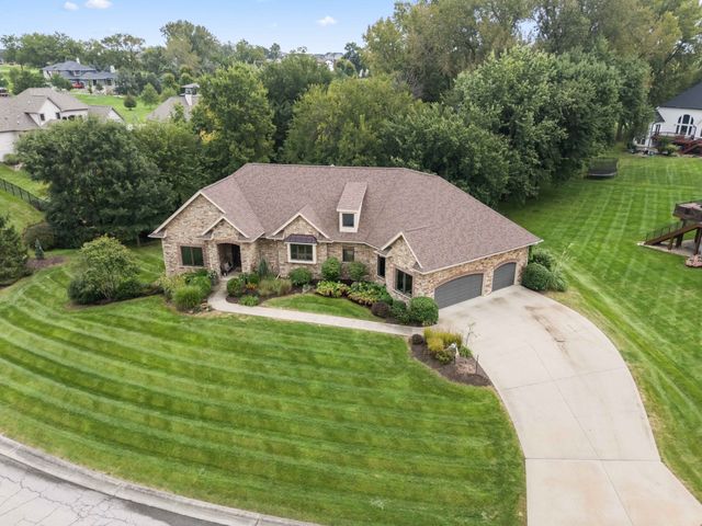 3704 Bluestem Road, Norwalk, IA 50211