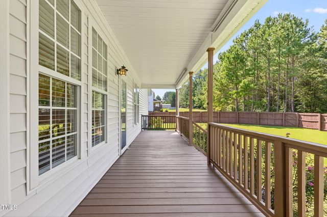 233 Meadow Hills Drive, Four Oaks, NC 27524
