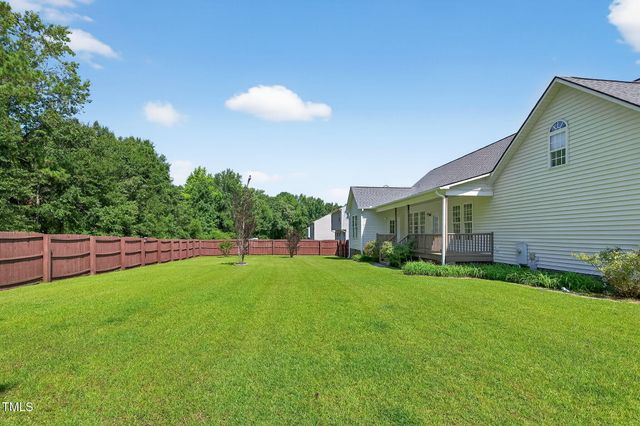 233 Meadow Hills Drive, Four Oaks, NC 27524