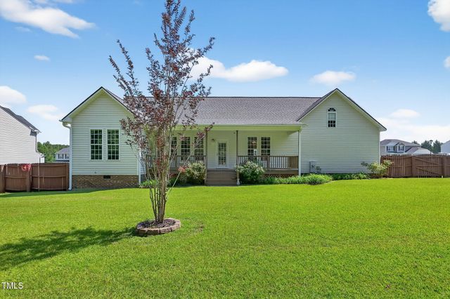 233 Meadow Hills Drive, Four Oaks, NC 27524