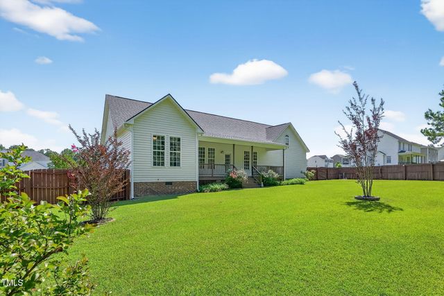 233 Meadow Hills Drive, Four Oaks, NC 27524