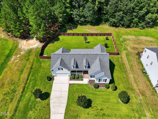 233 Meadow Hills Drive, Four Oaks, NC 27524