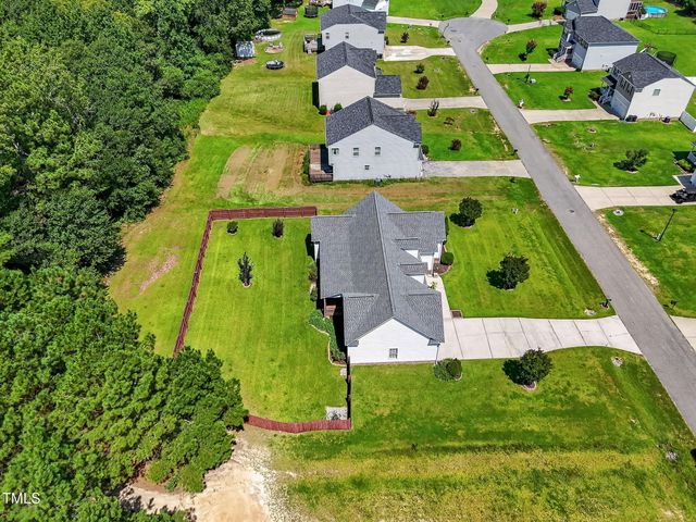 233 Meadow Hills Drive, Four Oaks, NC 27524