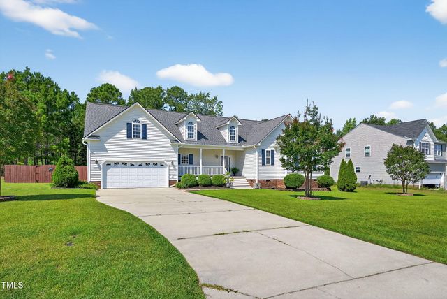 233 Meadow Hills Drive, Four Oaks, NC 27524