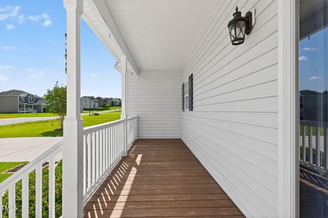 233 Meadow Hills Drive, Four Oaks, NC 27524
