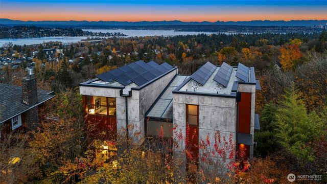 1527 E Howe Street, Seattle, WA 98112