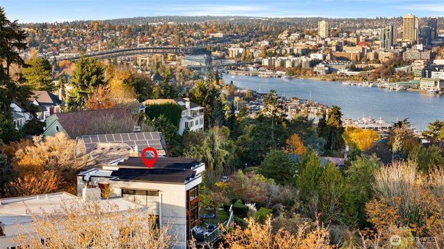 1527 E Howe Street, Seattle, WA 98112