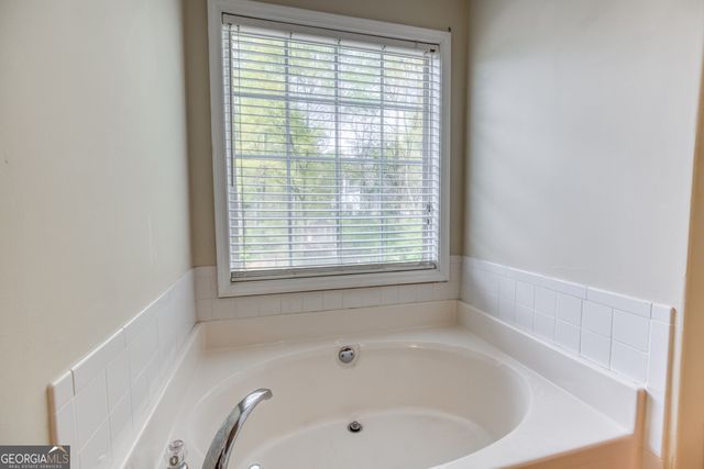 303 McKendree Court, Bethlehem, GA 30620