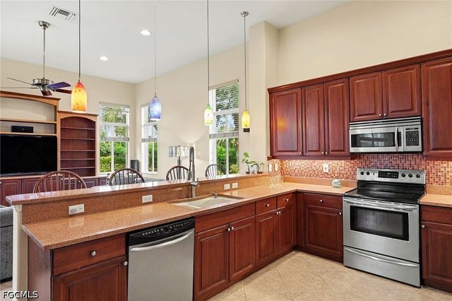 9040 Paseo De Valencia ST, Fort Myers, FL 33908