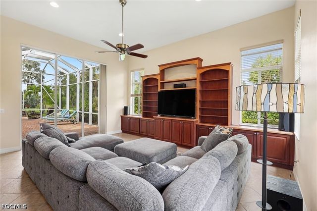 9040 Paseo De Valencia ST, Fort Myers, FL 33908