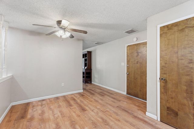 10365 E Bullard Avenue, Clovis, CA 93619