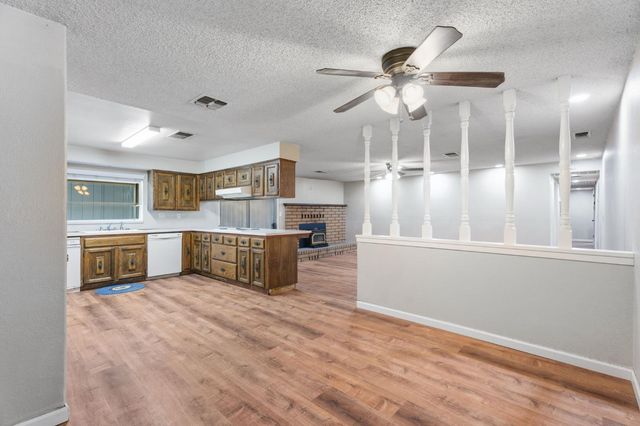 10365 E Bullard Avenue, Clovis, CA 93619