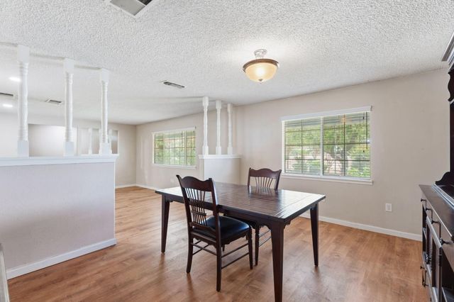 10365 E Bullard Avenue, Clovis, CA 93619