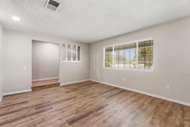 10365 E Bullard Avenue, Clovis, CA 93619