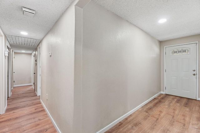 10365 E Bullard Avenue, Clovis, CA 93619