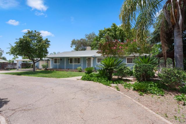 10365 E Bullard Avenue, Clovis, CA 93619