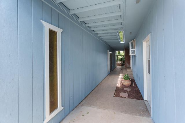 10365 E Bullard Avenue, Clovis, CA 93619