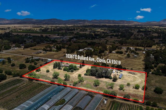 10365 E Bullard Avenue, Clovis, CA 93619