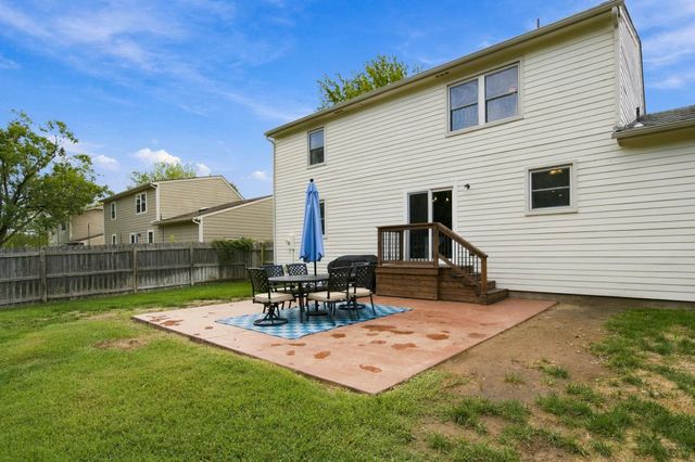 418 E Twisted Oak Rd, Derby, KS 67037