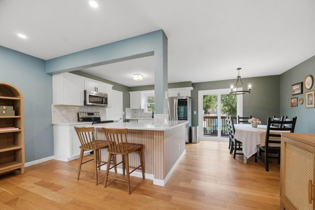 418 E Twisted Oak Rd, Derby, KS 67037