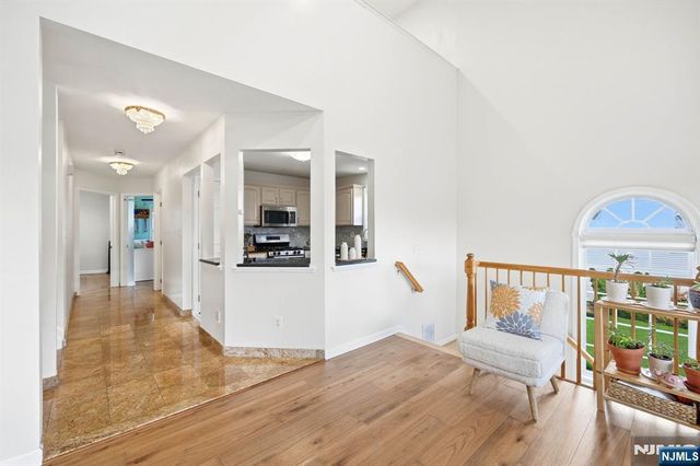 123 Barclay Drive 1132, Nutley, NJ 07110