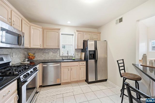 123 Barclay Drive 1132, Nutley, NJ 07110