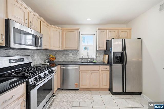 123 Barclay Drive 1132, Nutley, NJ 07110