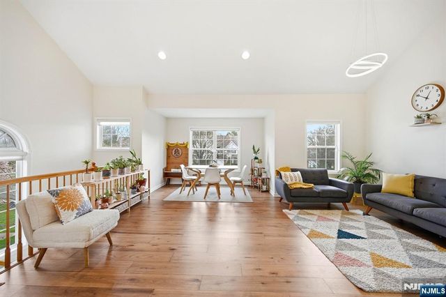 123 Barclay Drive 1132, Nutley, NJ 07110