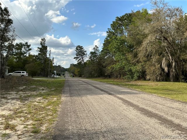 9186 N Akola Way, Citrus Springs, FL 34434